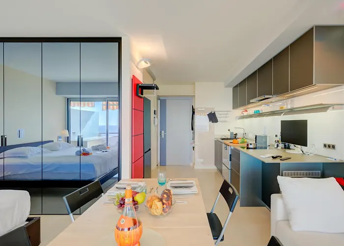 La Mirandole Sea View - Happy *