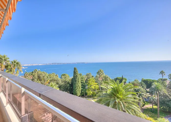 La Mirandole Sea View - Happy